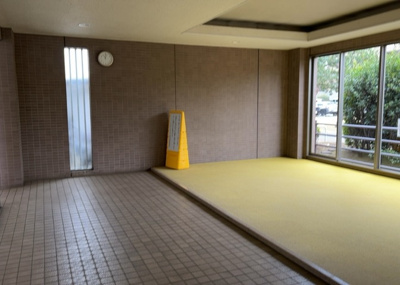 【内装】 | エステ・スクエア小田急相模原ステージⅠ | 共有部分は、住民なら誰もが使える設備のこと。例えば駐車場やエレベーター、インターネット設備、セキュリティ設備などがあります。他にも、マンションの廊下・外部階段やエントランス・ゴミ置き場などがあります。