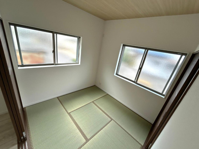 【和室】 | 八尾市教興寺6丁目　【2号地/全2区画】 | 【1階：和室4.5帖】リビングに面した和室です☆押し入れ完備です♪