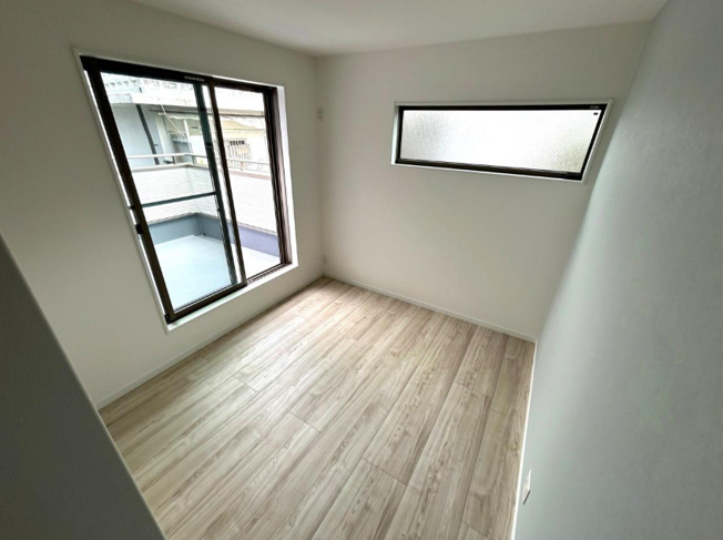 【洋室】 | 八尾市教興寺6丁目　【2号地/全2区画】 | 【2階：洋室5.4帖】北側のバルコニーに面したお部屋です☆クローゼット完備です♪