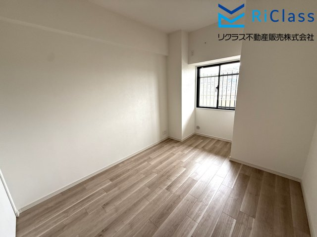 板宿パークホームズの洋室|個人の部屋や寝室として使える洋室です