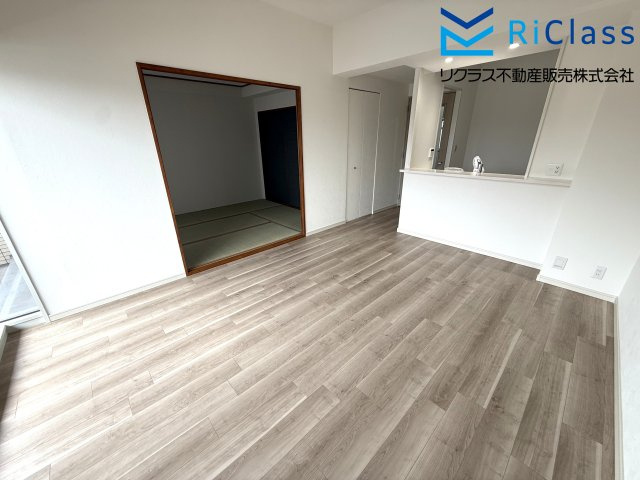 板宿パークホームズの居間・リビング|使いやすいリビングです