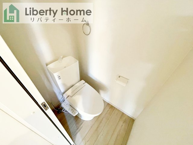 ひたちなか市足崎1期　新築戸建　4号棟のトイレ