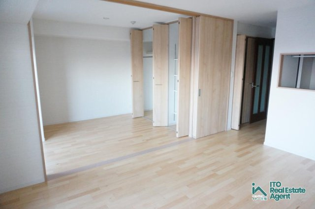 レスタージュ西陣の洋室|令和元年５月全面改装後写真