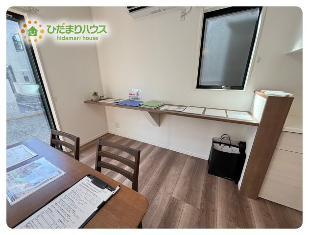 熊谷市末広　フェリディアガーデン　中古一戸建て　04のダイニング|お子様の勉強机にも、ママの家事の場所にも・・・
いろいろな用途で使用できるカウンター完備☆彡									
