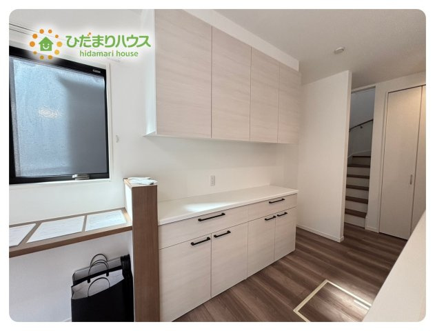 熊谷市末広　フェリディアガーデン　中古一戸建て　04の収納|備え付け収納で、キッチン周りもスッキリお片付けできます！			
