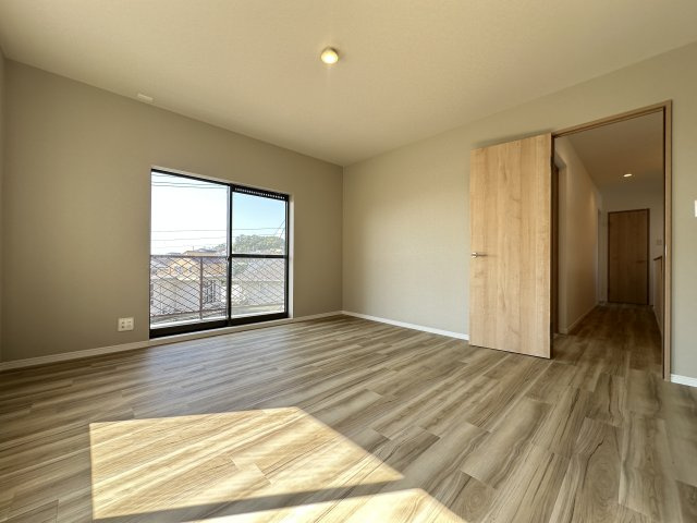 神戸市須磨区北落合5丁目戸建の洋室