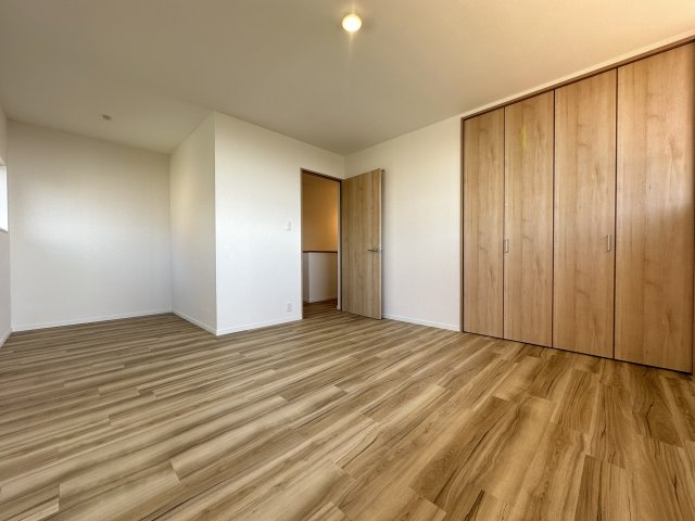 神戸市須磨区北落合5丁目戸建の洋室