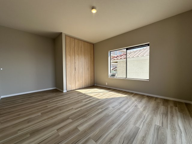 神戸市須磨区北落合5丁目戸建の洋室