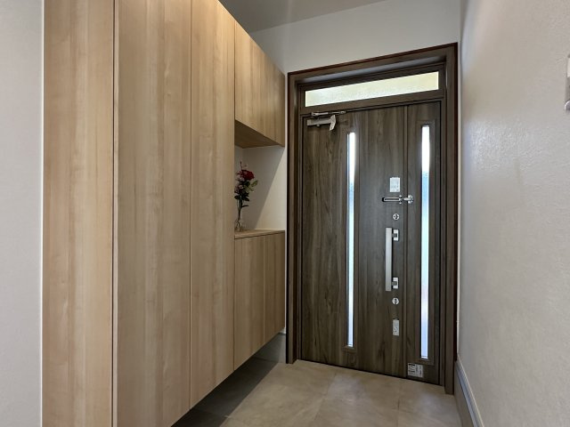 神戸市須磨区北落合5丁目戸建の玄関