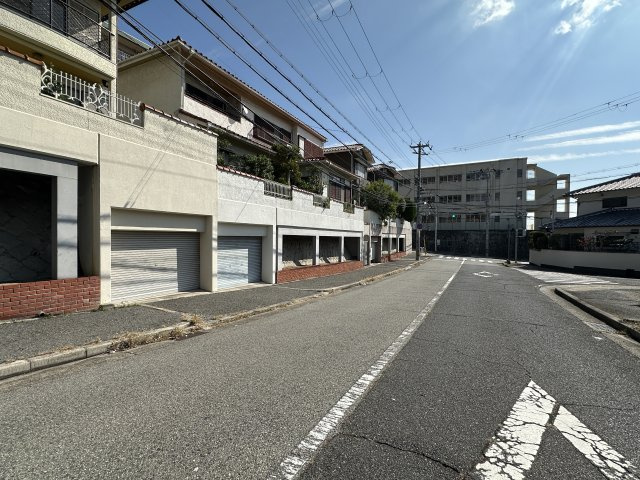 神戸市須磨区北落合5丁目戸建の前面道路含む現地写真