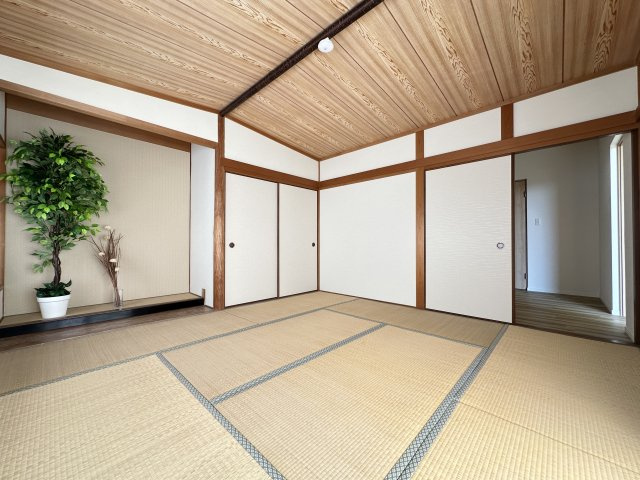 神戸市須磨区北落合5丁目戸建の和室