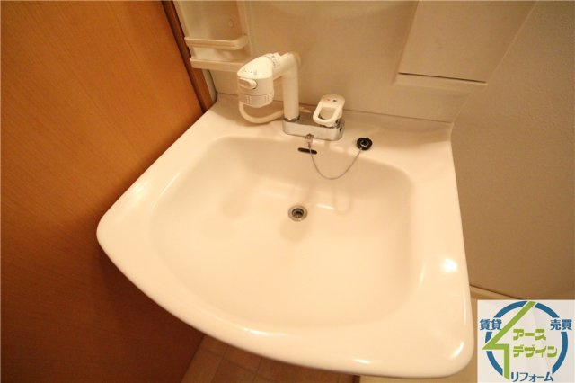 ル・シェモアの独立洗面台