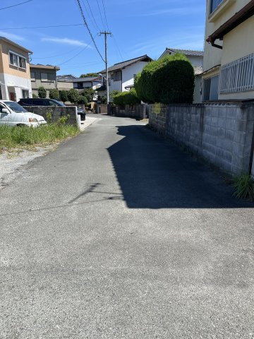 苅原アパートの駐車場