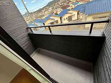 安芸郡府中町八幡３丁目のバルコニー