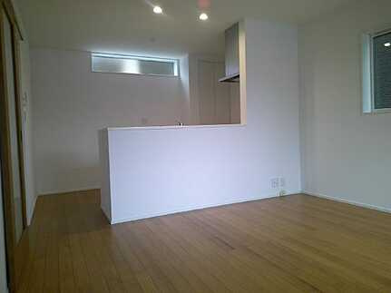 安芸郡府中町八幡３丁目の居間・リビング