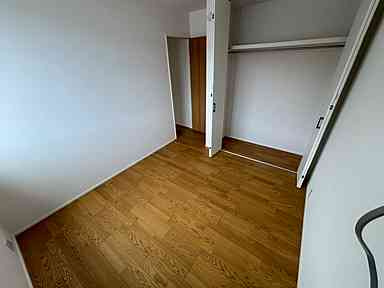 安芸郡府中町八幡３丁目の洋室