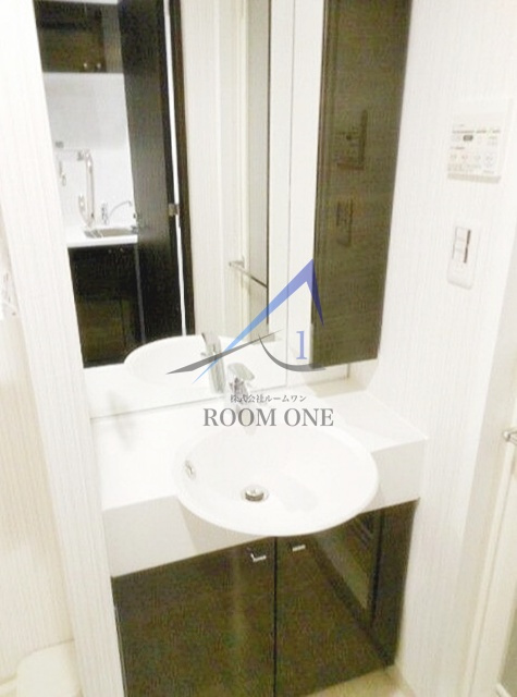 ガーラ・グランディ池袋の洗面所|独立洗面台です。