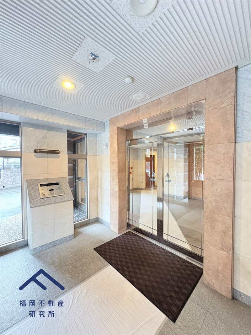 コアマンション香椎南ネクステージのエントランス