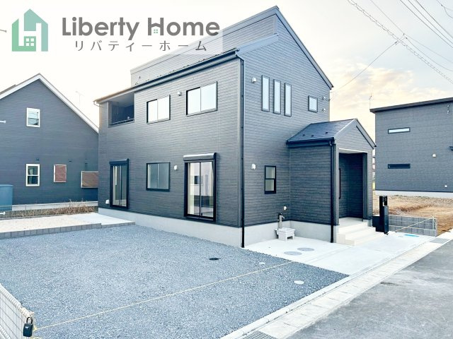 ひたちなか市足崎19期　新築戸建　1号棟の外観|ご予約をいただければ、『平日の空いた時間』『周辺物件まとめて見たい』『1件だけ見たい』ももちろん可能です♪
お気軽にお問合せください♪