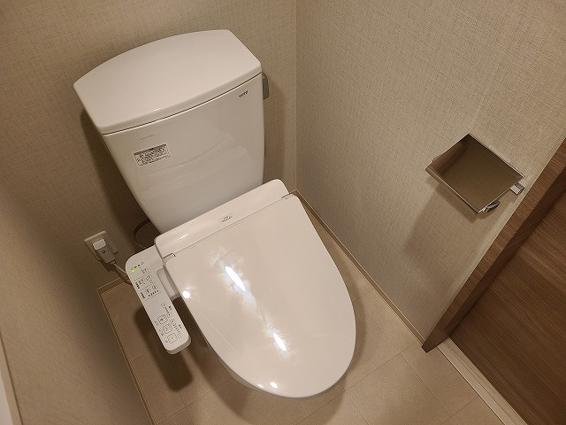 ＡＺＥＳＴ川口のトイレ|★温水洗浄便座付き。★