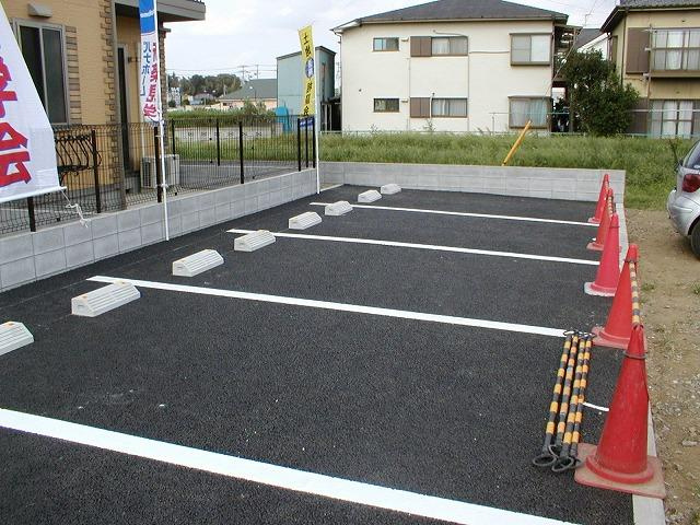 グリーンビレッジⅡの駐車場