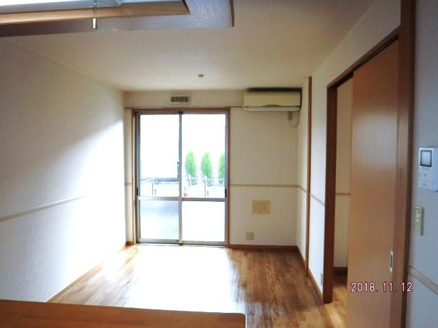 グリーンビレッジⅡの居間・リビング