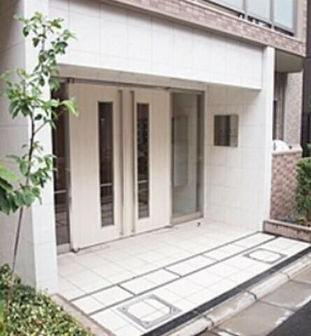 アクサス深川住吉のエントランス