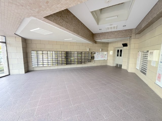 ふよう香椎浜ハイツのエントランス