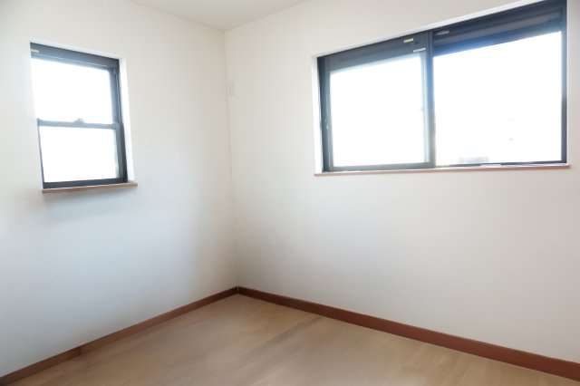 中古戸建　大東市三箇2丁目（平成30年築）の洋室