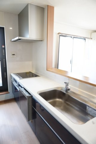 中古戸建　大東市三箇2丁目（平成30年築）のキッチン