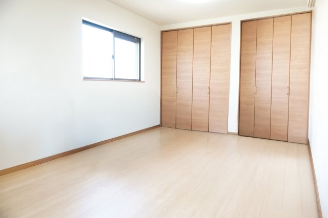 中古戸建　大東市三箇2丁目（平成30年築）の居間・リビング|大きいクローゼットが魅力の約20帖LDK