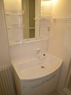 【独立洗面台】 | ホームズ東中野 | 嬉しい独立洗面台付き。