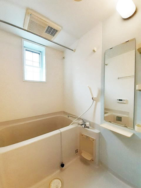 ベル・ル・ジャルダンⅡの浴室