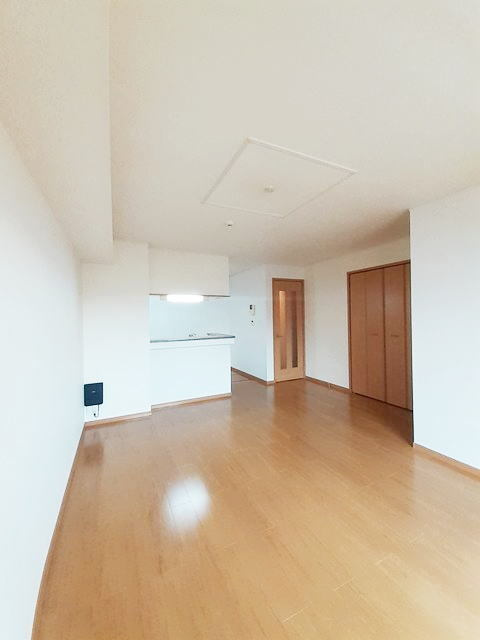 ベル・ル・ジャルダンⅡの居間・リビング