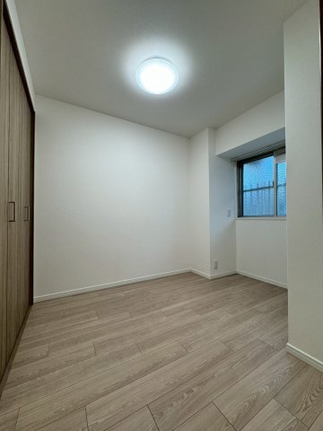 さんくれーる茨木C棟の洋室