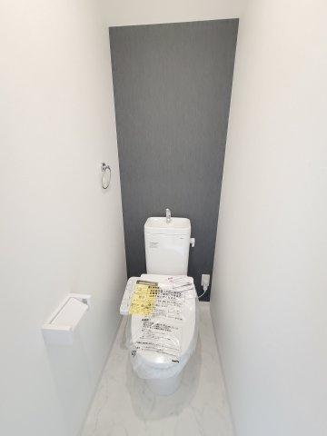 関戸4丁目1区画（377-51）・新築戸建のトイレ