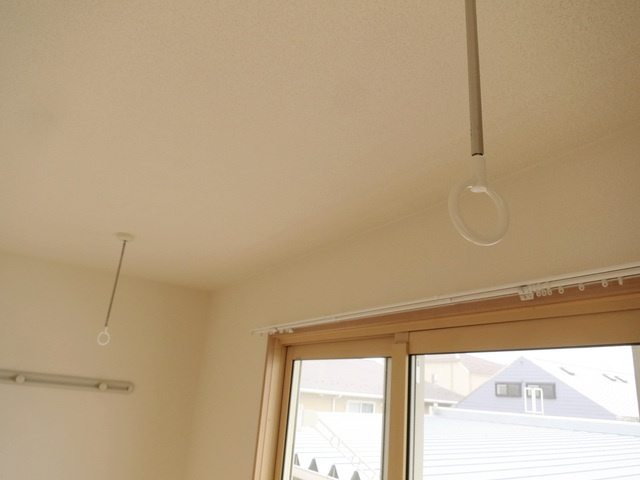 ハリソンズコートシミズの内装|室内に物干しです♪