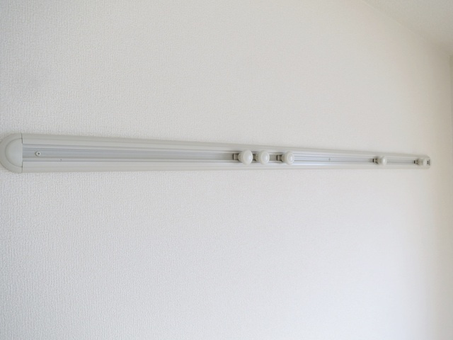 ハリソンズコートシミズの内装|洋服など掛けられて便利です♪