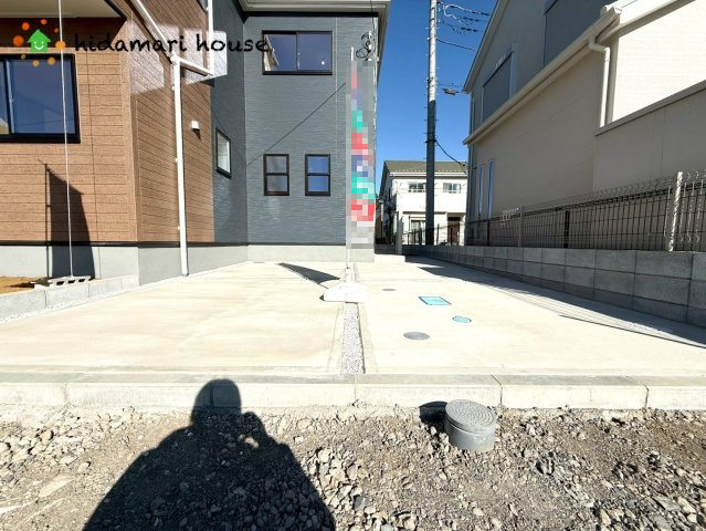 蓮田市見沼町　新築戸建　リーブル01の駐車場