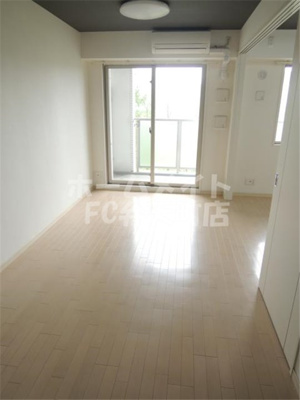 【寝室】 | ラブニール西長堀パークフロント | 寝室にぴったりのお部屋です