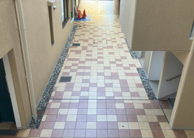 【ロビー】 | パレス町田 | ラウンジは、マンションの共用スペースに椅子やテーブルなどを配置した利用者が寛げる空間です。屋内型ラウンジと屋外型ラウンジがあります。共用部分の管理状況と合わせて、詳細については現地でご確認ください。