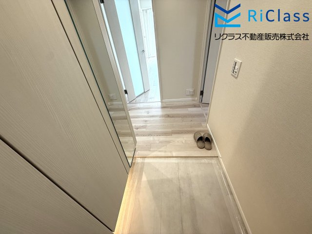 ワコーレレジクス兵庫の玄関|シンプルで使いやすいシューズボックス付き玄関です