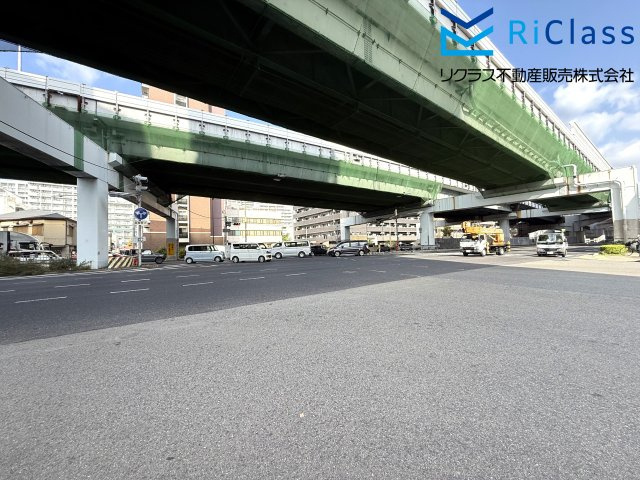 ワコーレレジクス兵庫の周辺|マンション前の道路です