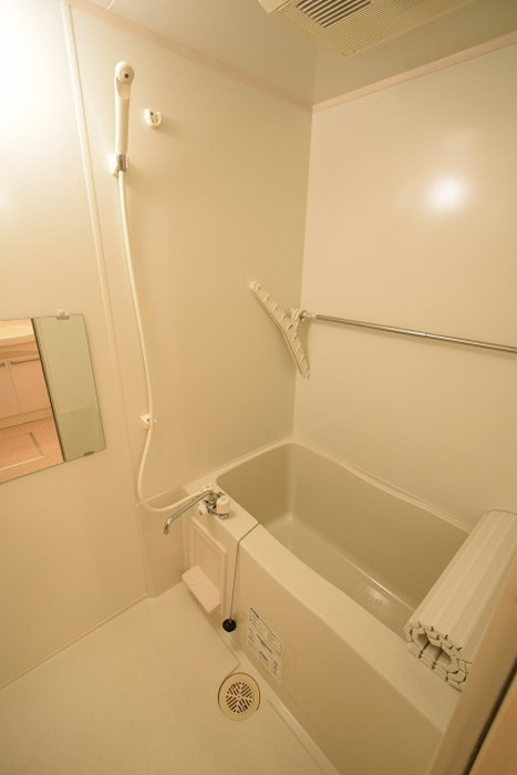 ローズコート芦屋の浴室