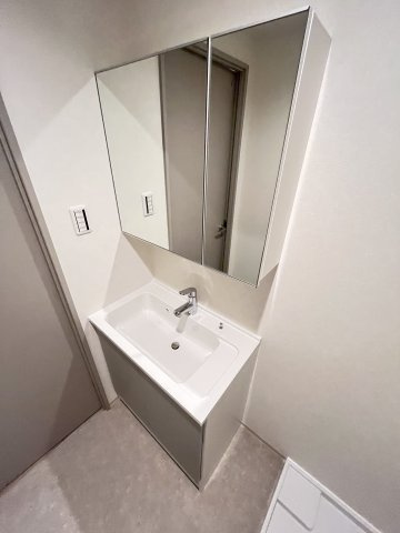 大阪市都島区内代町３丁目の賃貸マンションの独立洗面台