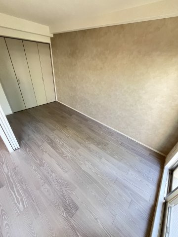 大阪市都島区内代町３丁目の賃貸マンションの洋室