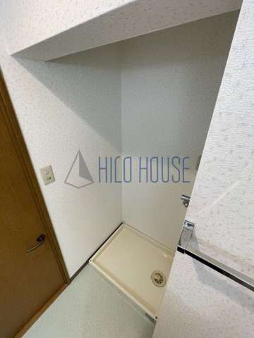 ミレニアム・リュウの居間・リビング