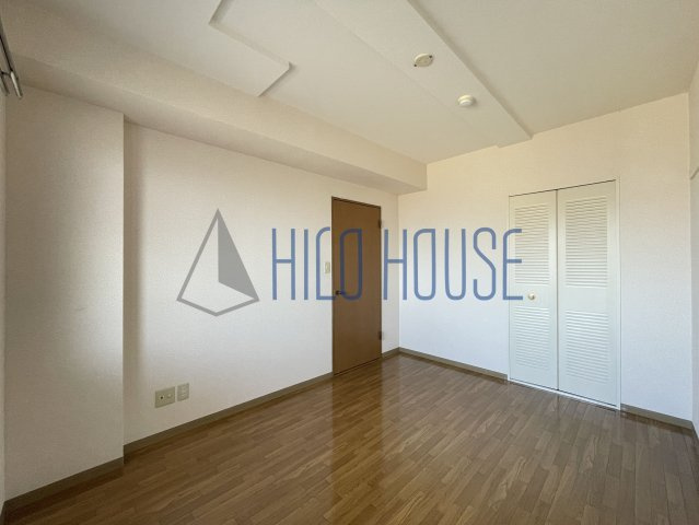 ミレニアム・リュウの玄関