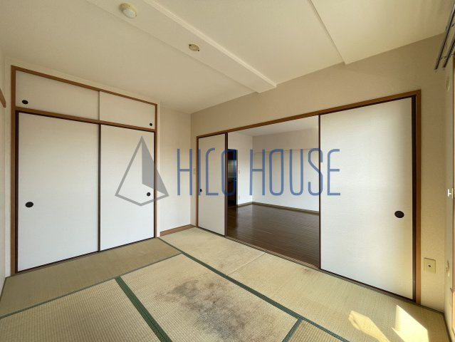 ミレニアム・リュウの寝室