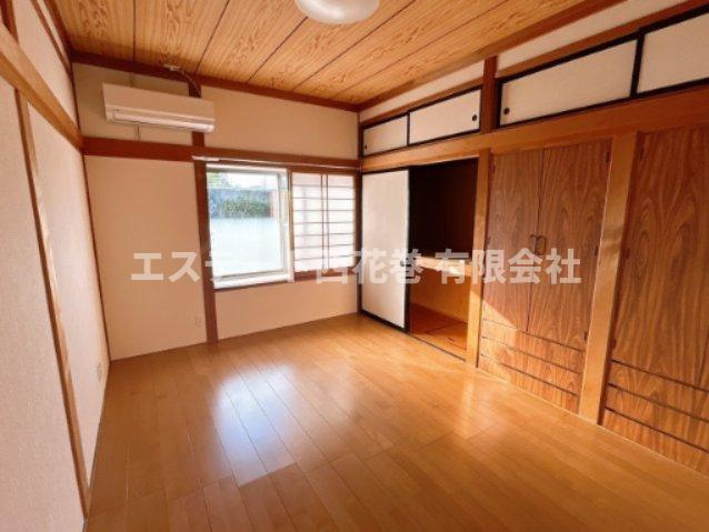 不動貸家の寝室